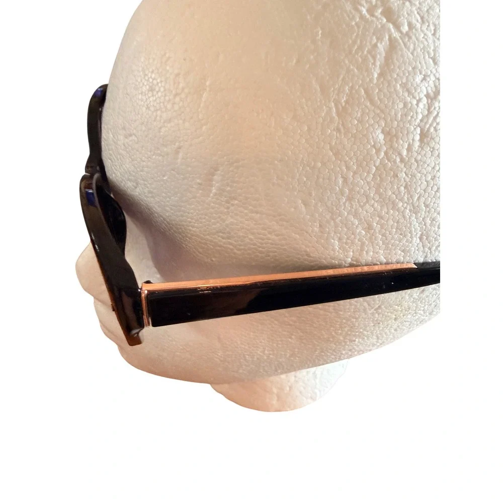 Foster Grant‎ SR1217 Black Cat Eye Sunglasses Gold Temple Accents 10235585.FWM